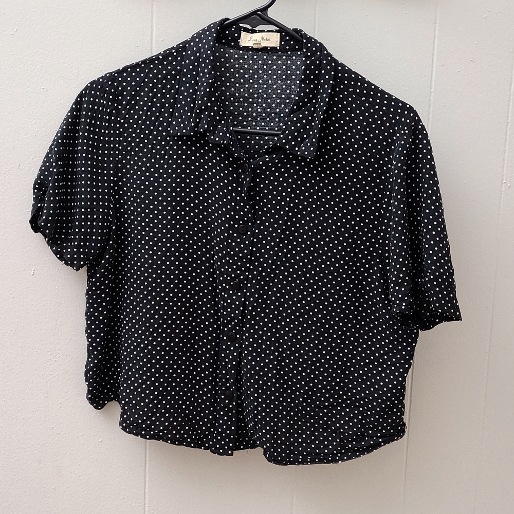 Cropped polka dot button down